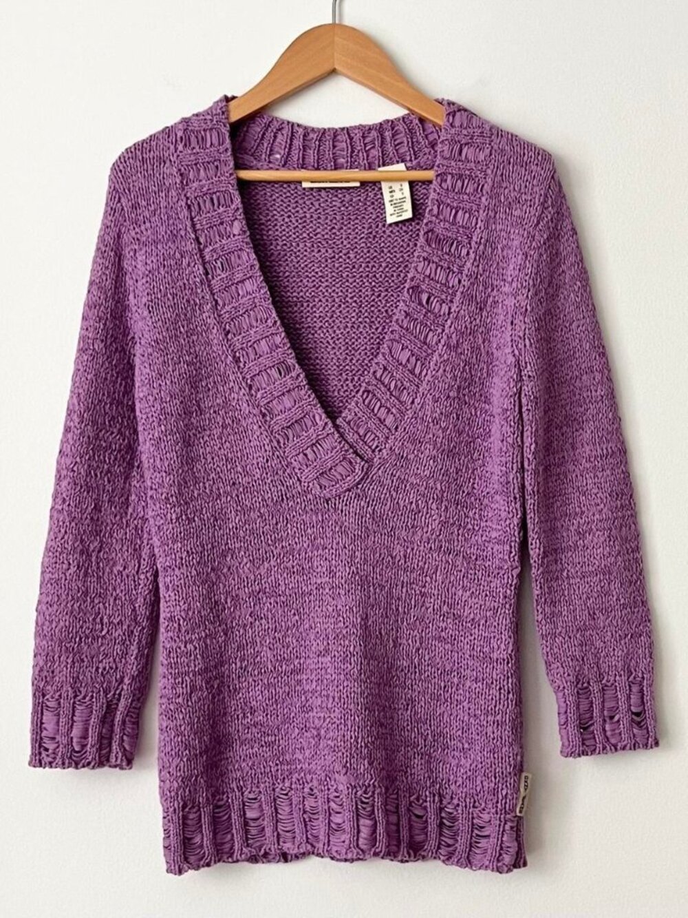 DKNY Jeans Women's Ribbon Knit V-Neck Sweater Size S Vibrant Purple 3/4 Sleeve